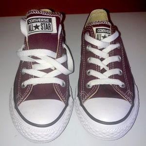 Unisex Maroon Low Top Converse NWOT